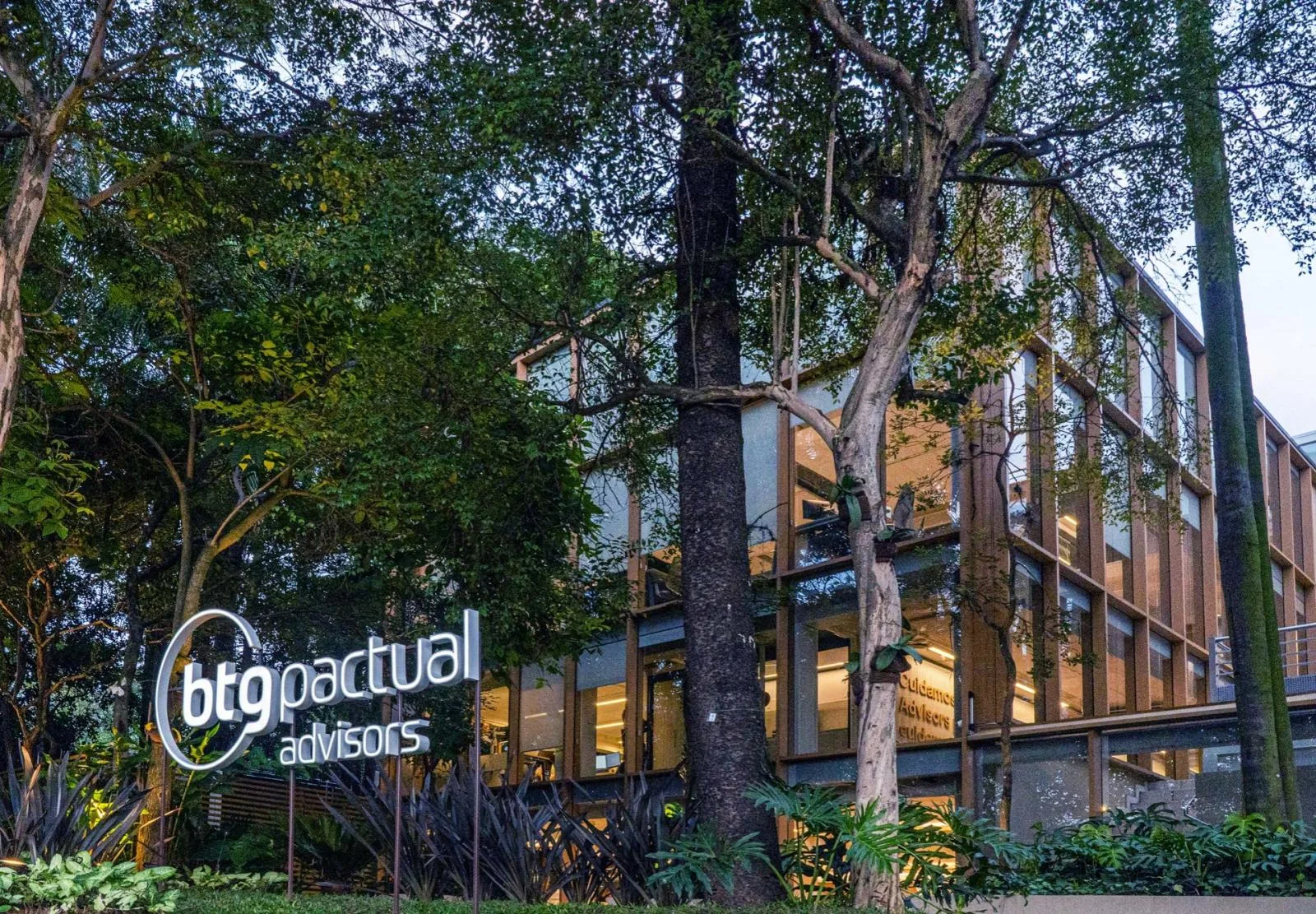 Europa 105 — Edifício corporativo em Faria Lima, São Paulo